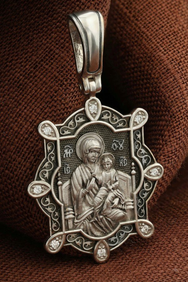 Образок из белого золота c бриллиантами