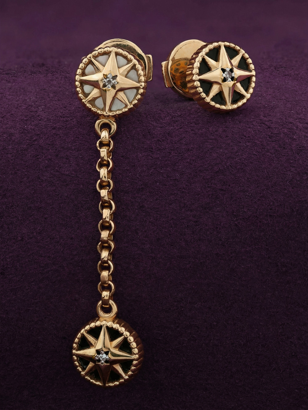 Серьги из золота c бриллиантами, ониксом и перламутром