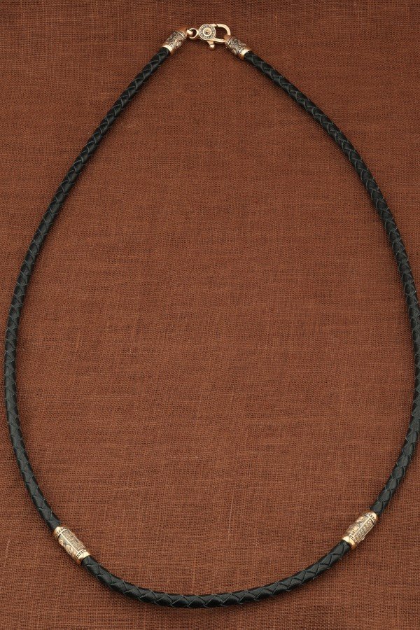 Гайтан из золота c кожаным шнурком