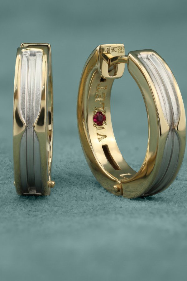 Серьги из лимонного золота c рубином