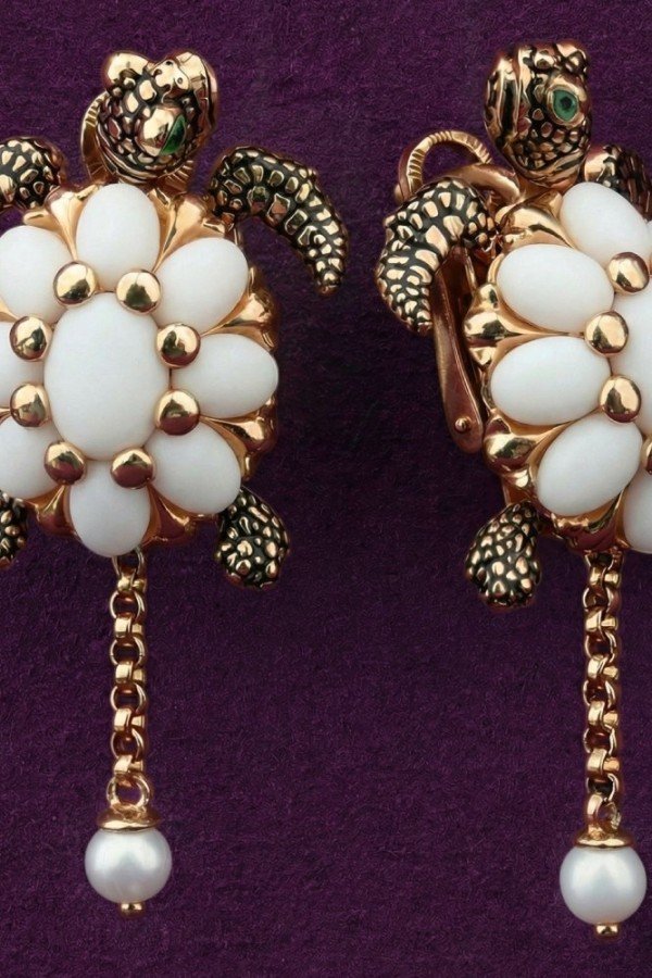 Серьги из золота 585 пробы c эмалью, жемчугом и бивнем мамонта