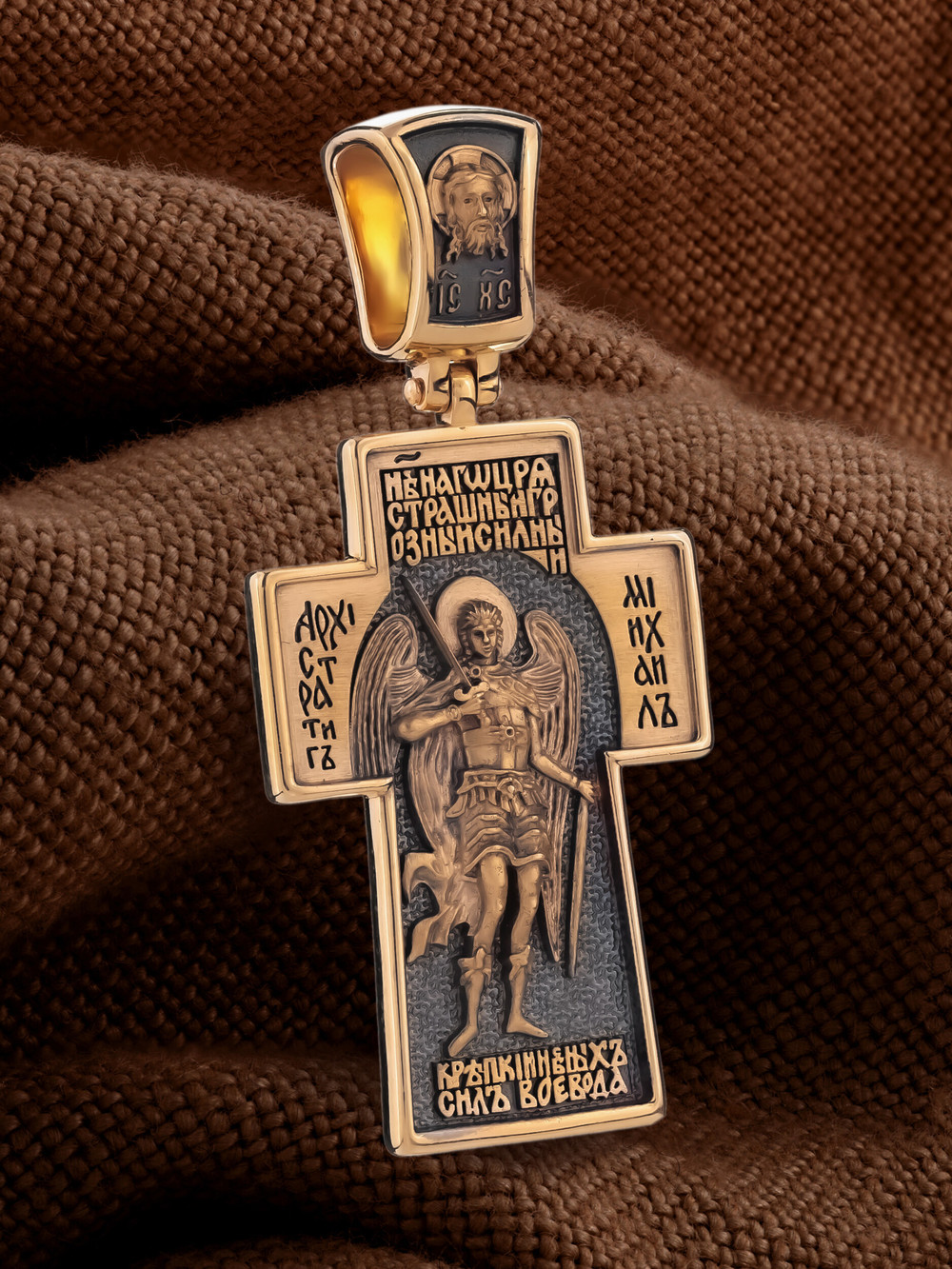 Крест из золота