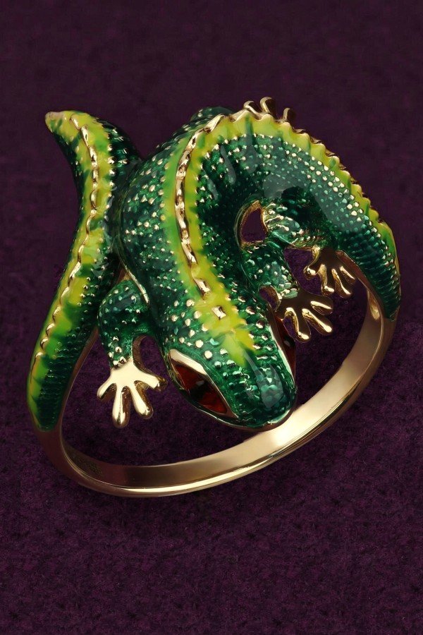 Кольцо из лимонного золота c эмалью