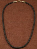 Гайтан из лимонного золота 585 пробы c шёлковым шнурком