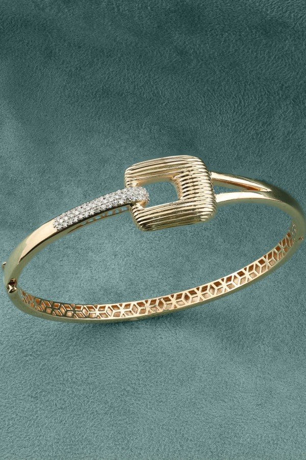 Браслет из золота c бриллиантами