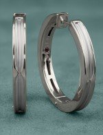 Серьги из белого золота c рубином