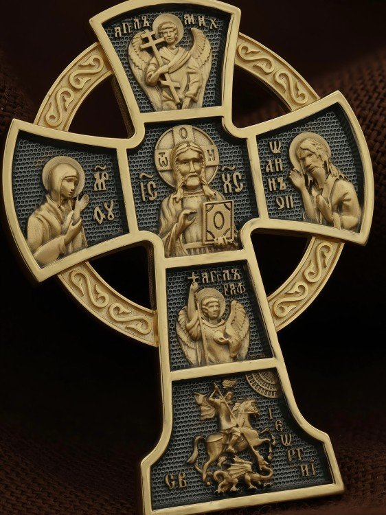 Крест из лимонного золота