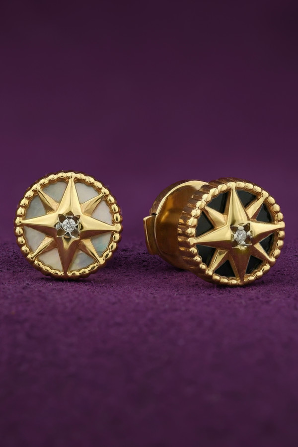 Серьги из лимонного золота c бриллиантами, ониксом и перламутром