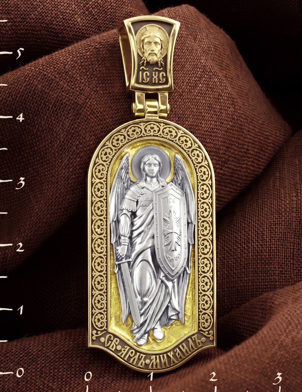 Образок из лимонного золота c эмалью