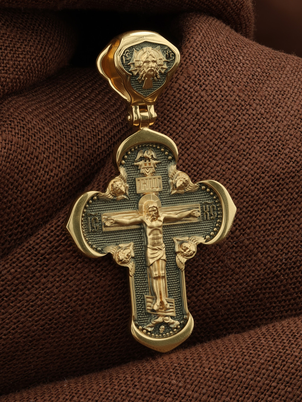 Крест из лимонного золота