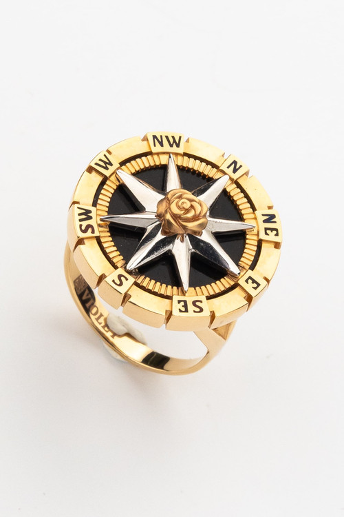 Кольцо из золота c эмаль и ониксом