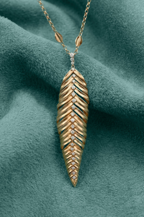 Колье из золота c бриллиантами