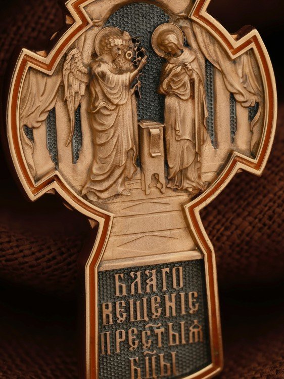Крест из золота
