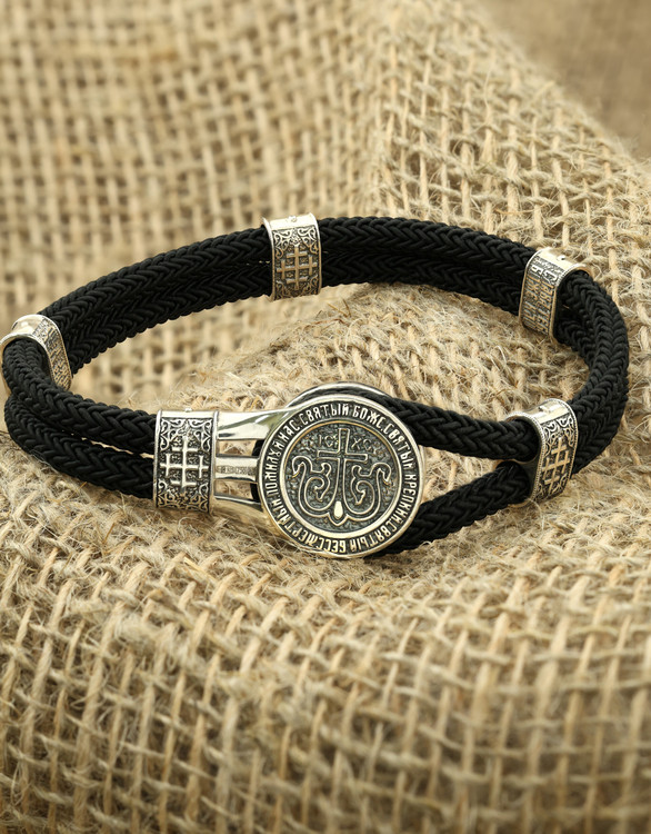 Браслет из серебра и золота c ониксом и шёлковым шнурком