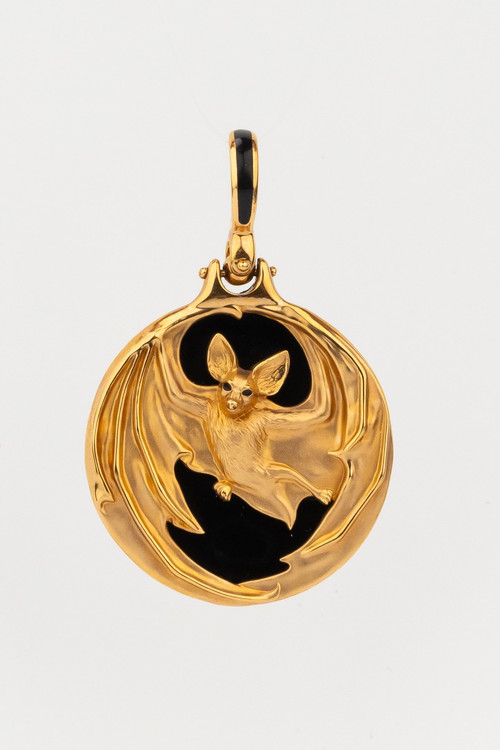 Подвеска из золота c эмаль и ониксом