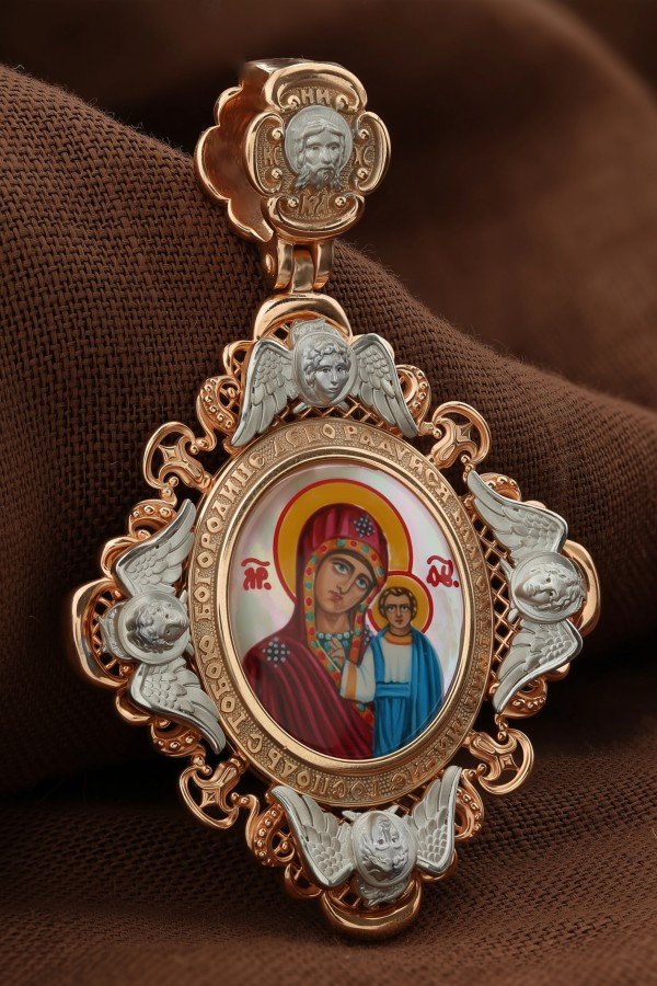 Образок из золота c эмалью и перламутром