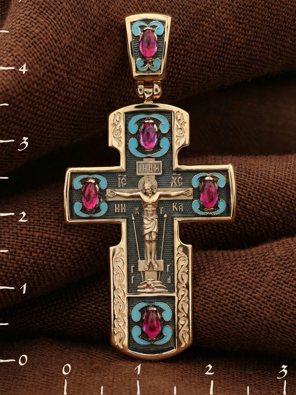 Крест из золота c эмаль и рубином