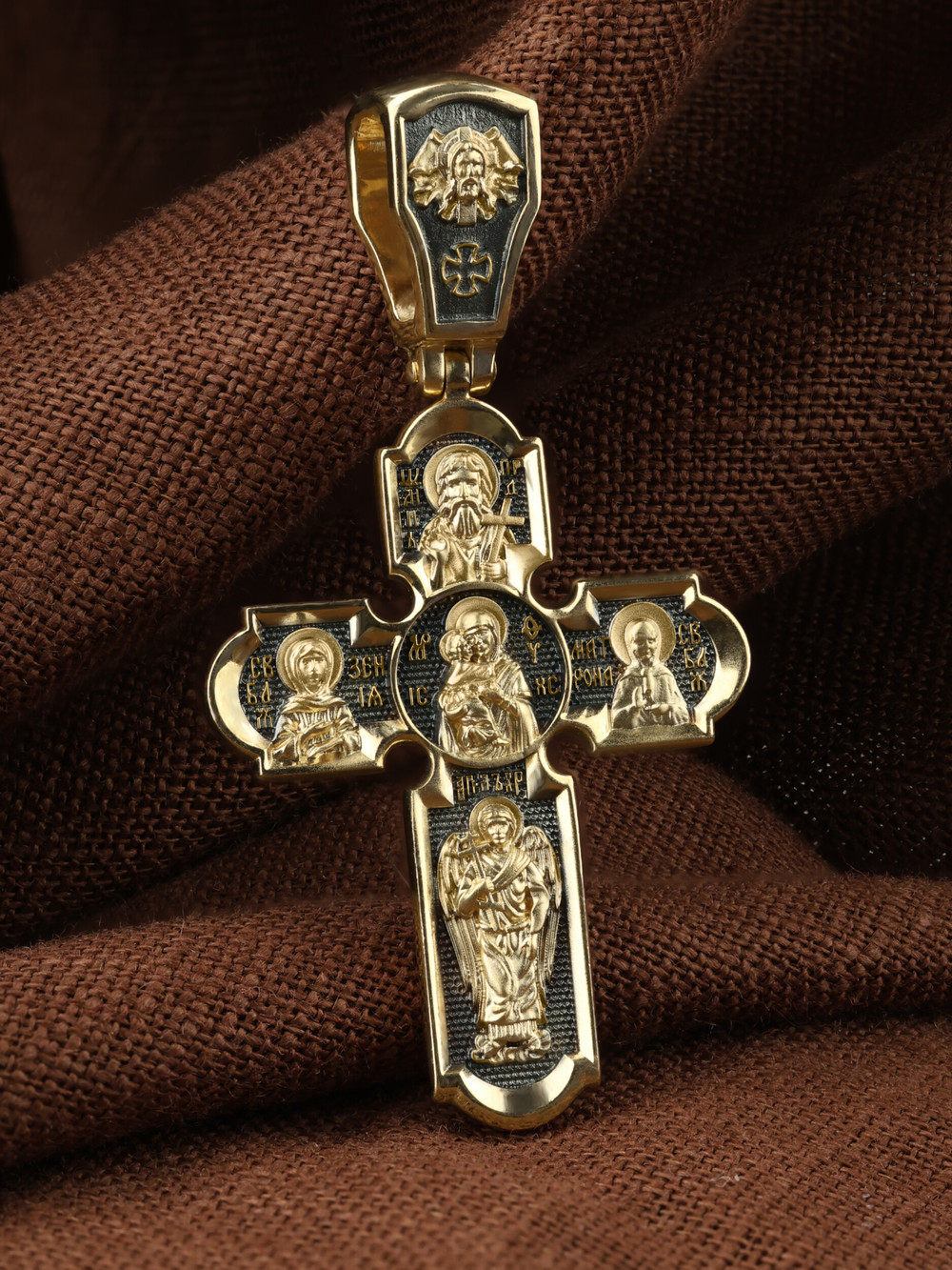 Крест из лимонного золота