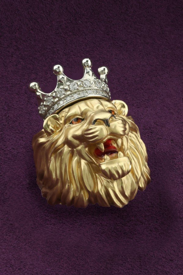 Кольцо из лимонного золота c эмалью и бриллиантами