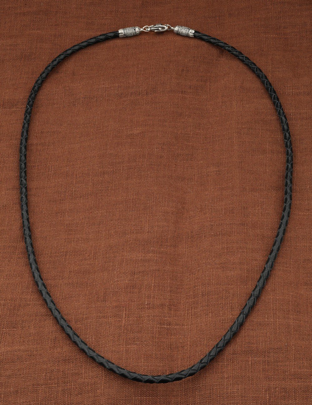 Гайтан из белого золота