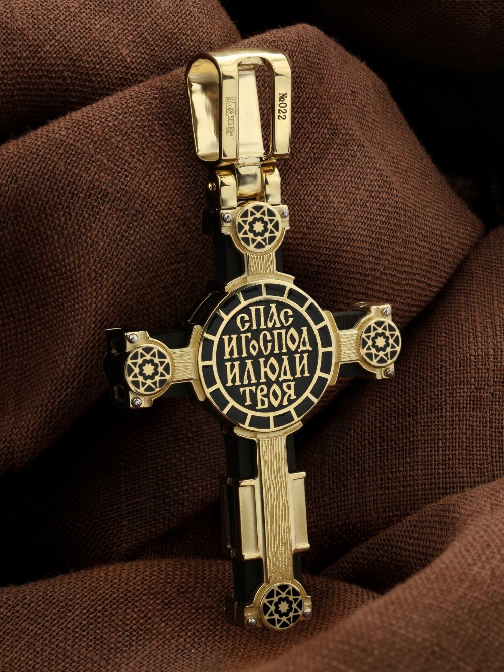 Крест из лимонного золота c эмаль и эбеновым деревом