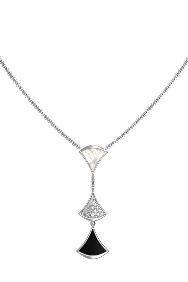 Колье из белого золота c бриллиантами, ониксом и перламутром