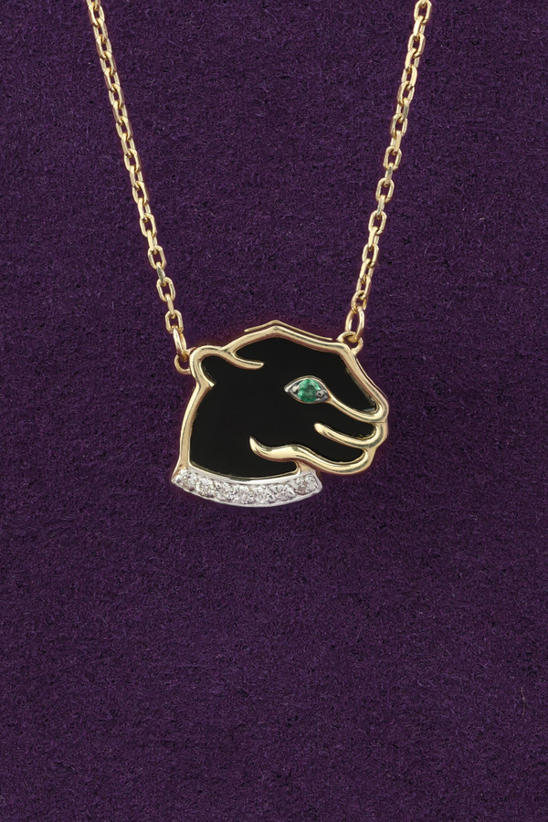 Колье из лимонного золота c бриллиантами, изумрудом и ониксом