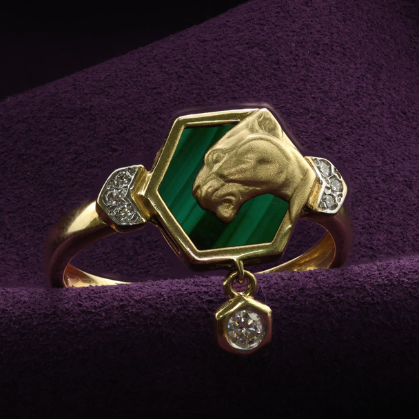 Кольцо из лимонного золота c бриллиантами и малахитом