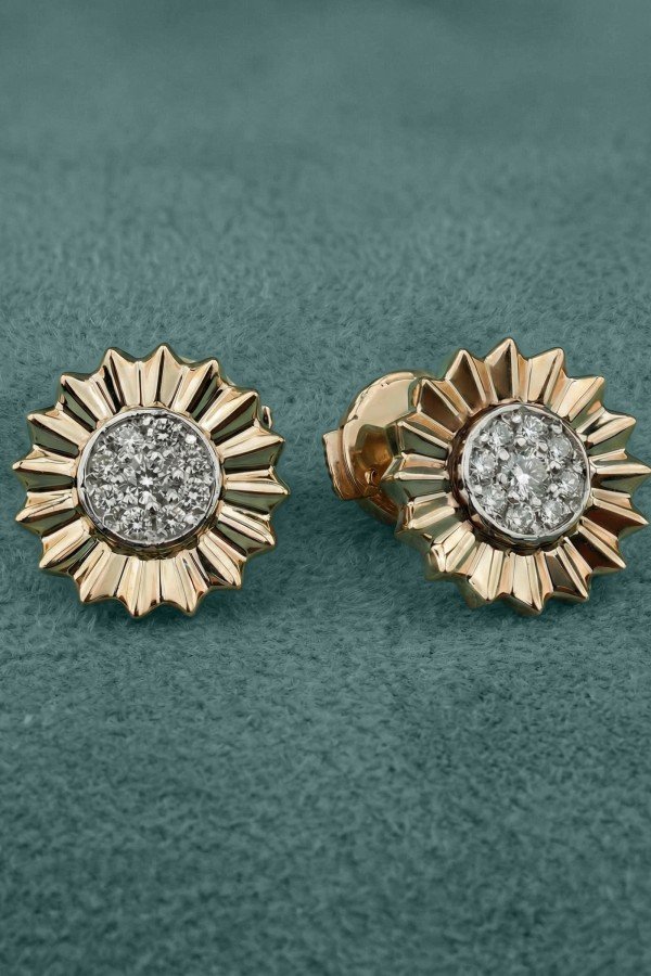 Серьги из золота c бриллиантами