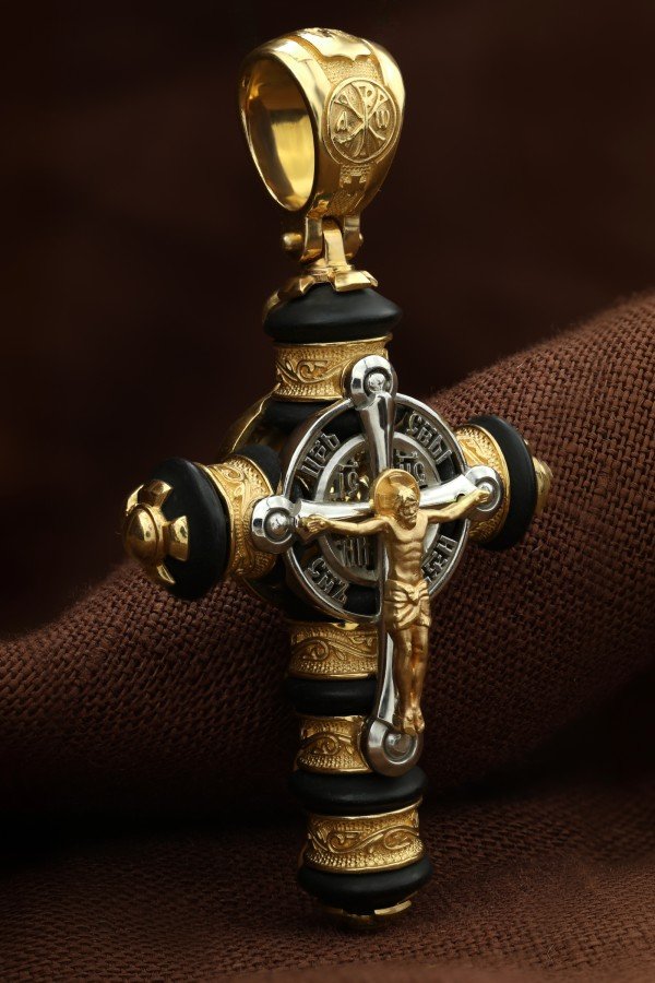 Крест из лимонного золота c ониксом