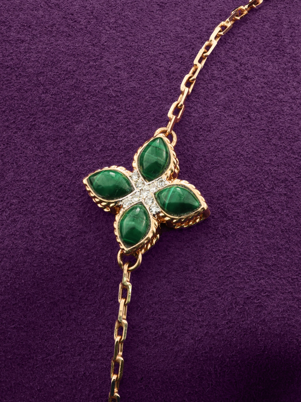 Браслет из золота c бриллиантами и малахитом