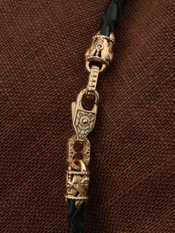 Шнурок кожаный из золота c кожаным шнурком