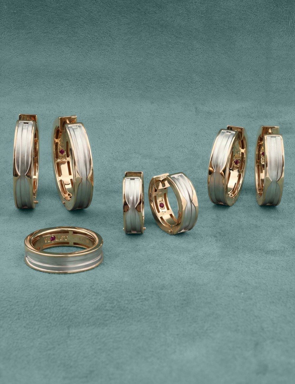 Серьги из золота c рубином