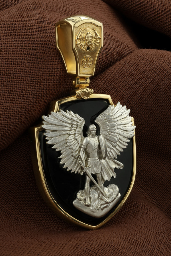 Образок из лимонного золота c эмаль и ониксом