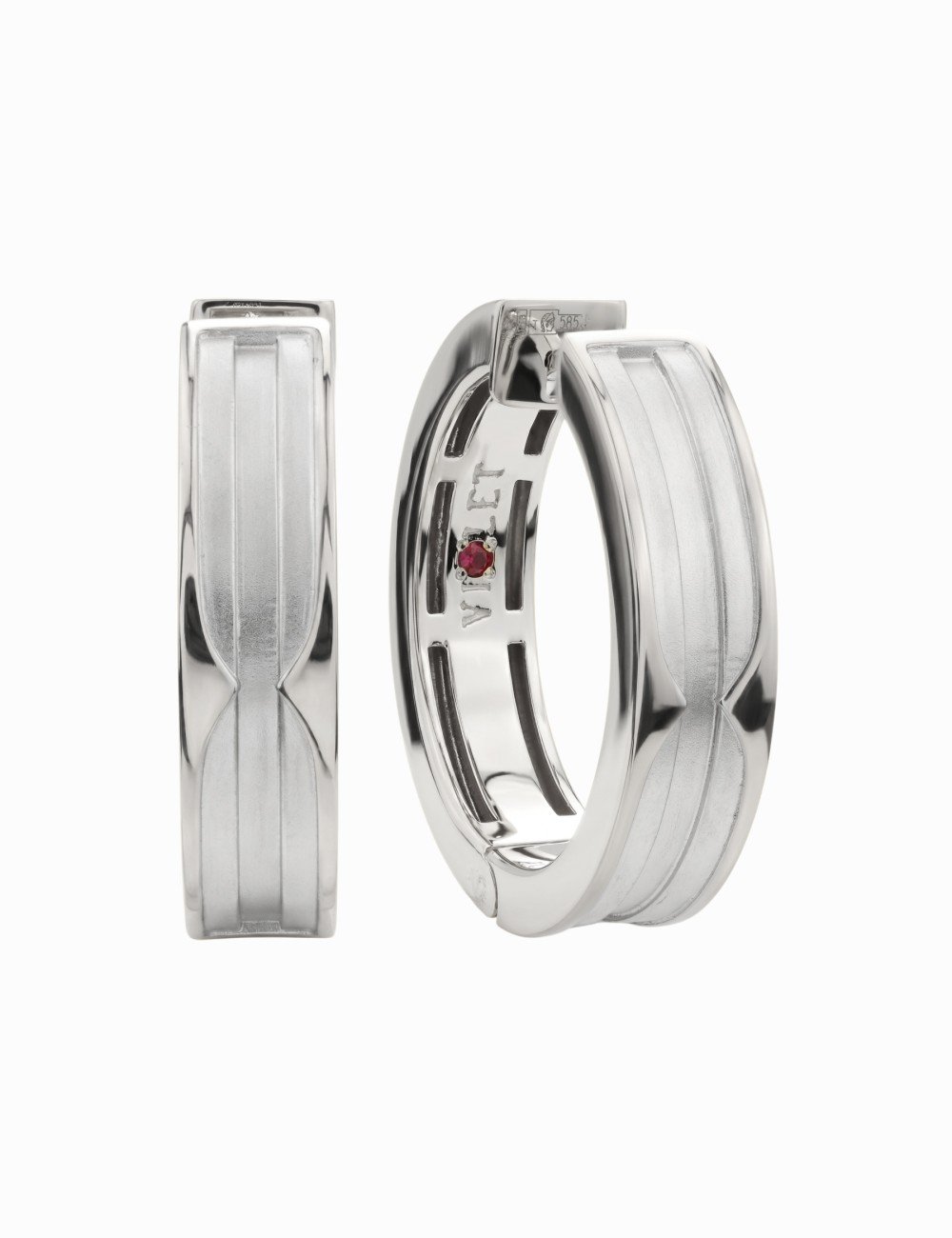 Серьги из белого золота c рубином