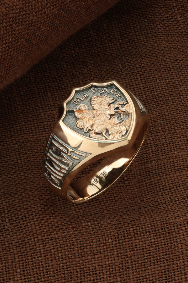 Кольцо из золота