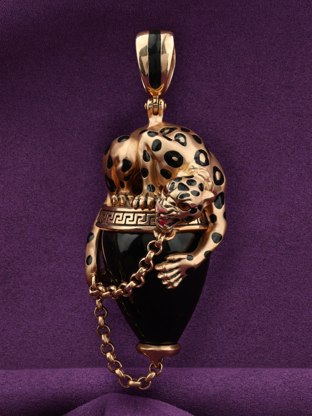 Подвеска из золота c эмаль и ониксом