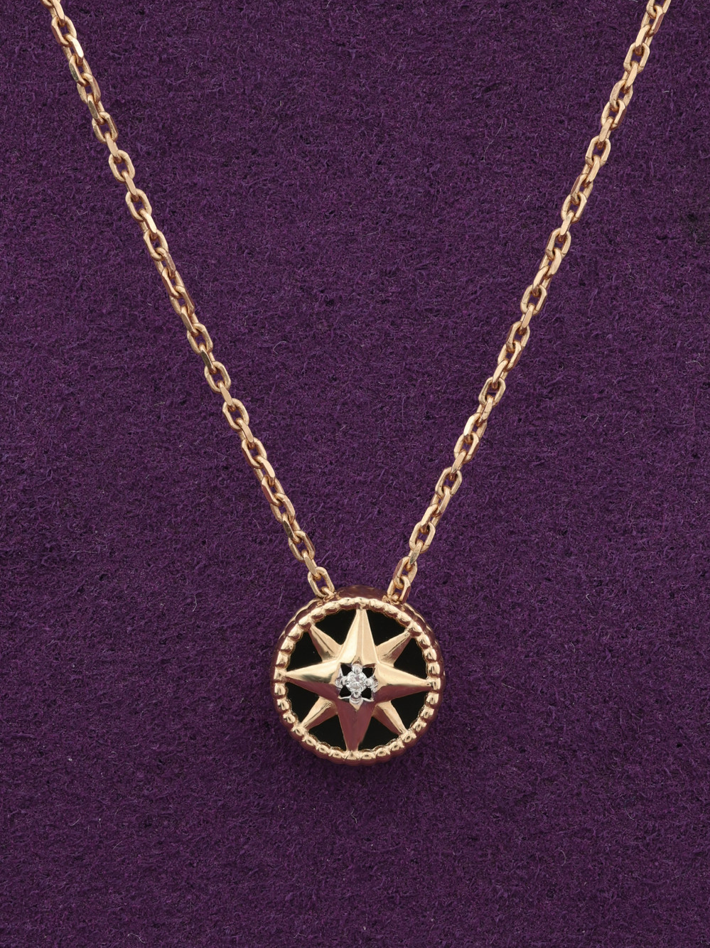 Колье из золота c бриллиантами и ониксом