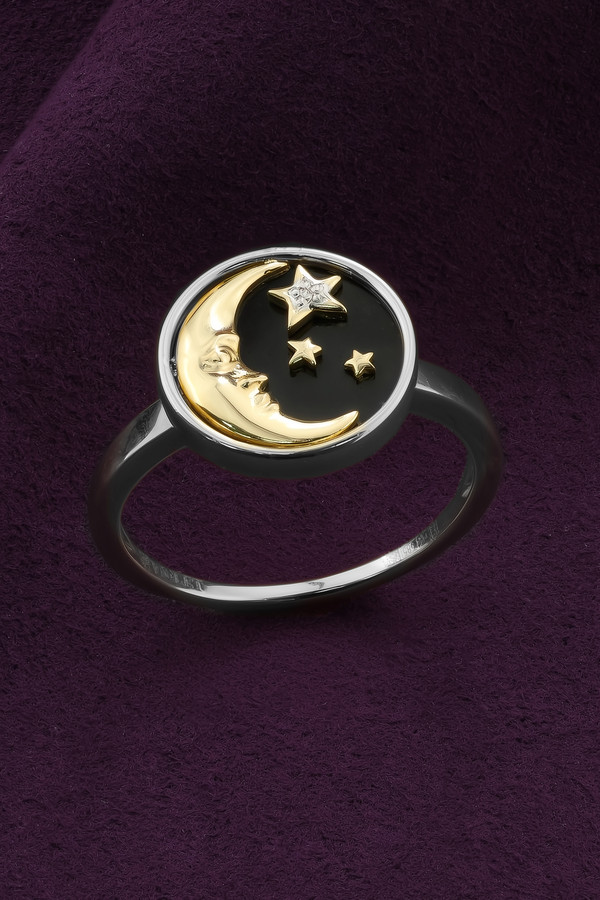 Кольцо из белого золота c бриллиантами и ониксом