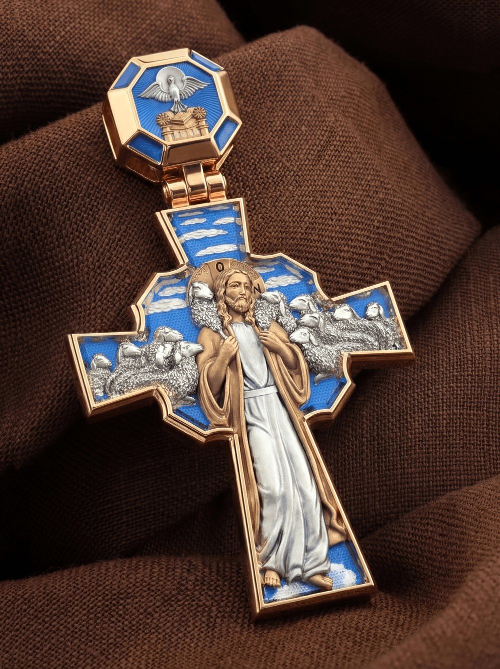 Крест из золота c эмаль