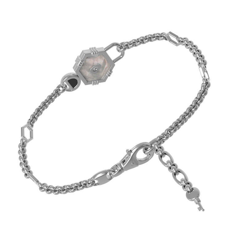 Браслет из белого золота c ониксом и перламутром