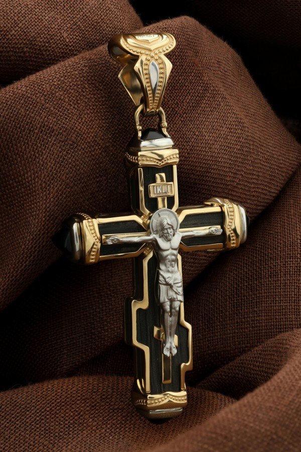 Крест из лимонного золота 585 пробы c ониксом и эбеновым деревом