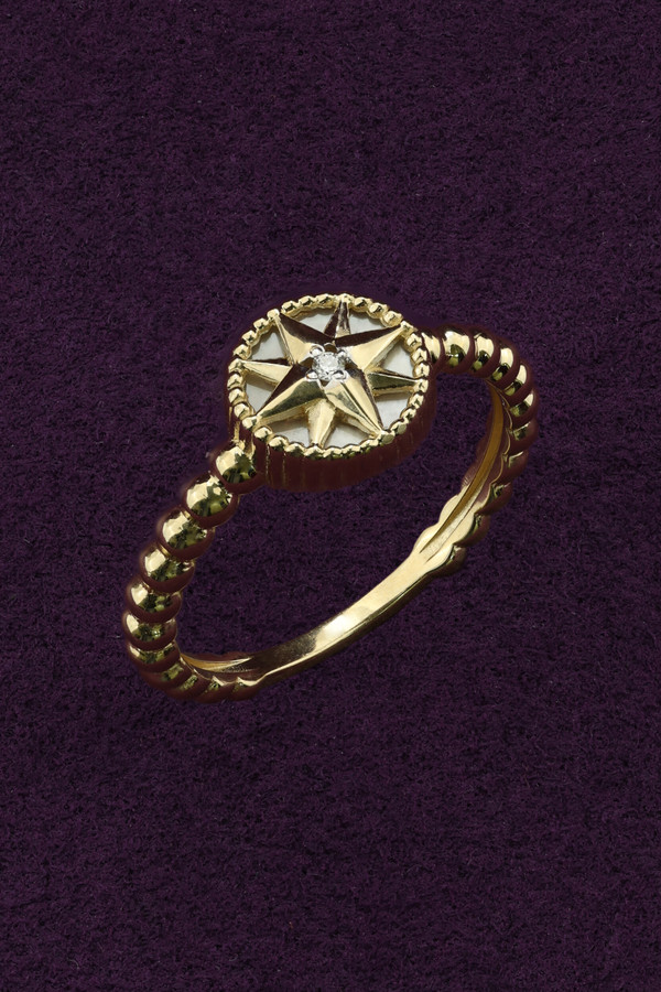 Кольцо из лимонного золота c бриллиантами и перламутром