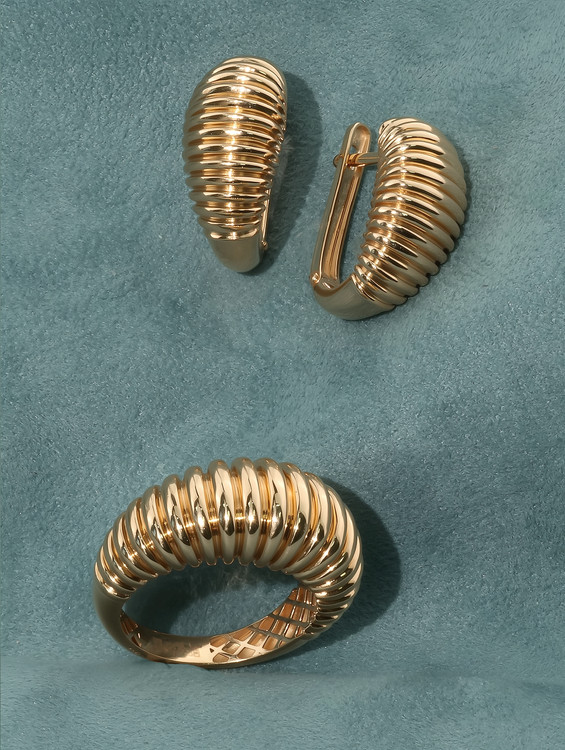 Кольцо из золота