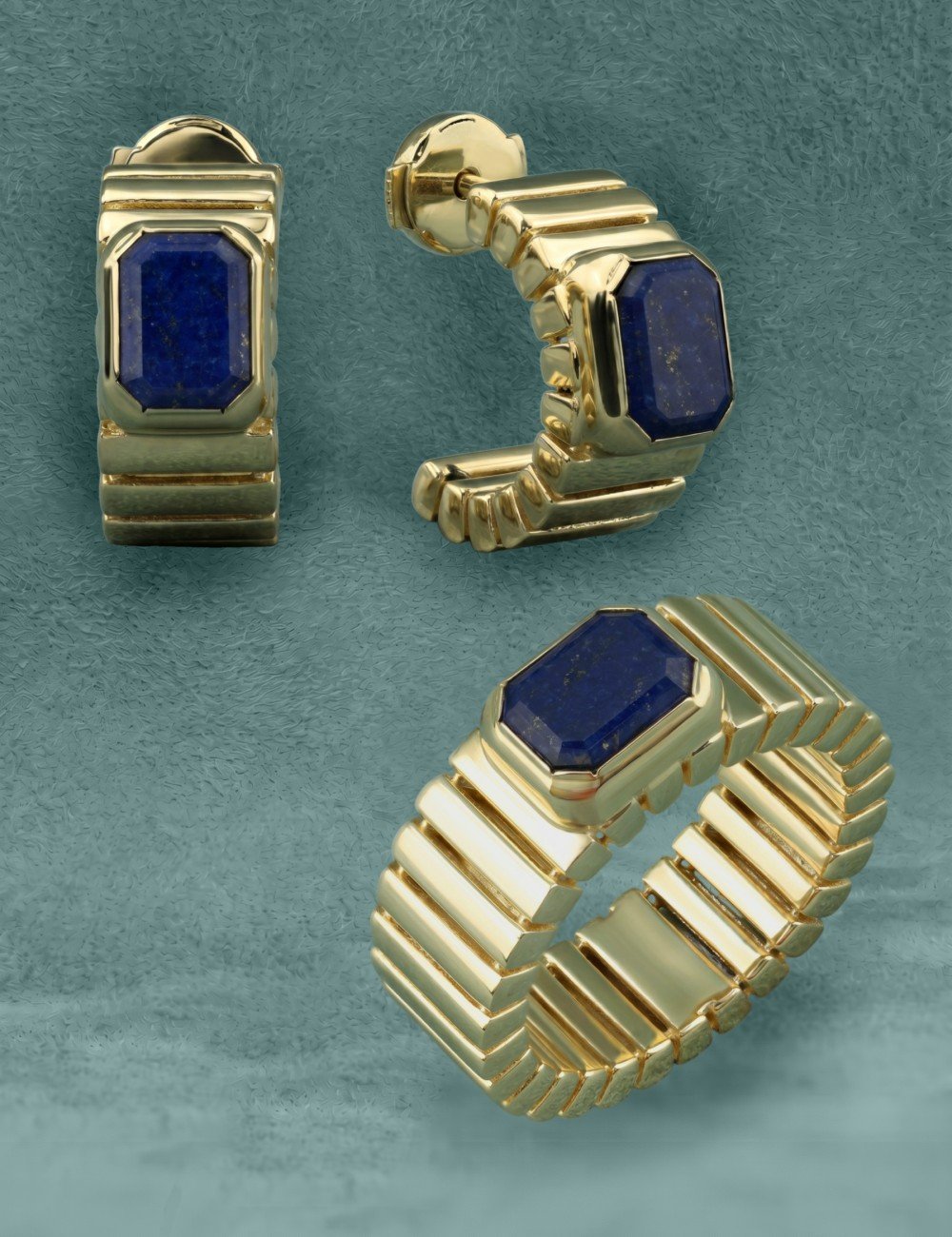 Кольцо из лимонного золота c лазуритом