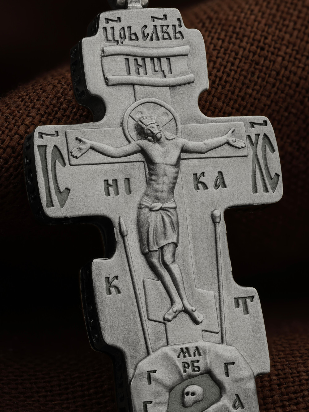 Крест из белого золота