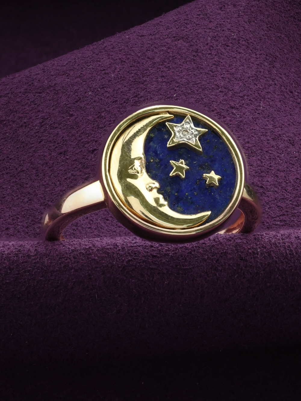 Кольцо из лимонного золота c бриллиантами и лазуритом