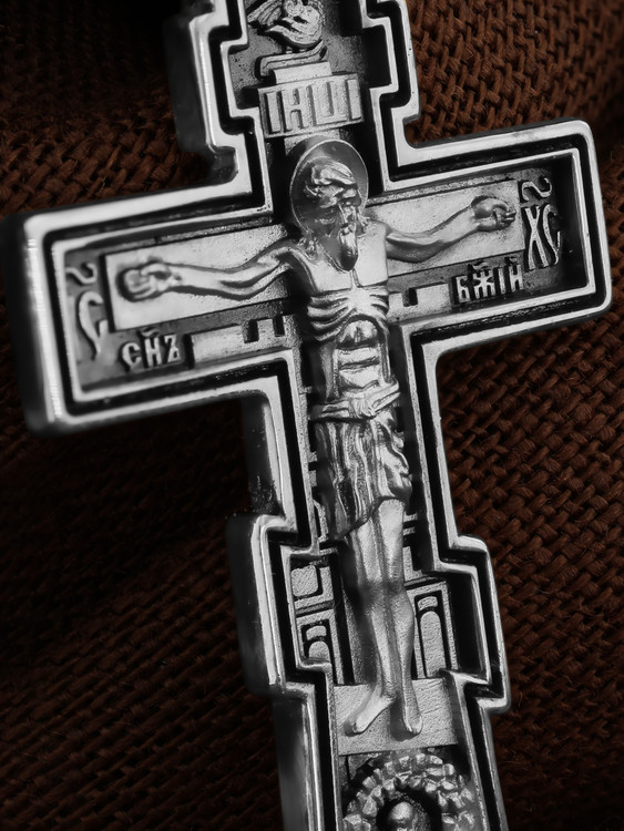 Крест из белого золота