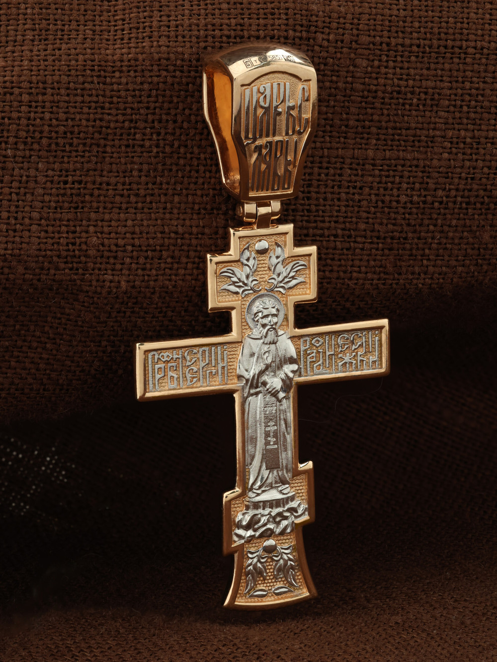 Крест из золота