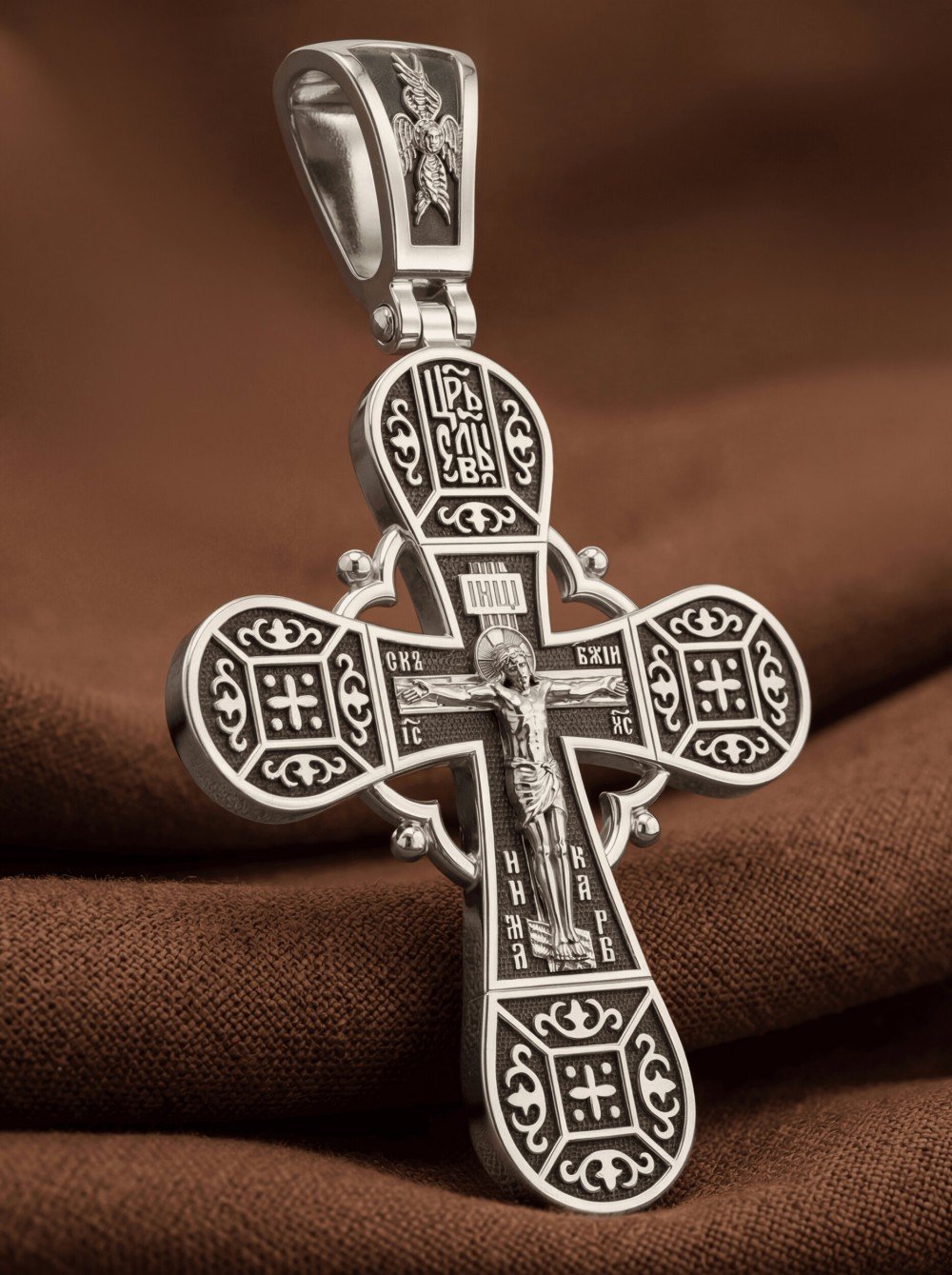 Крест из белого золота
